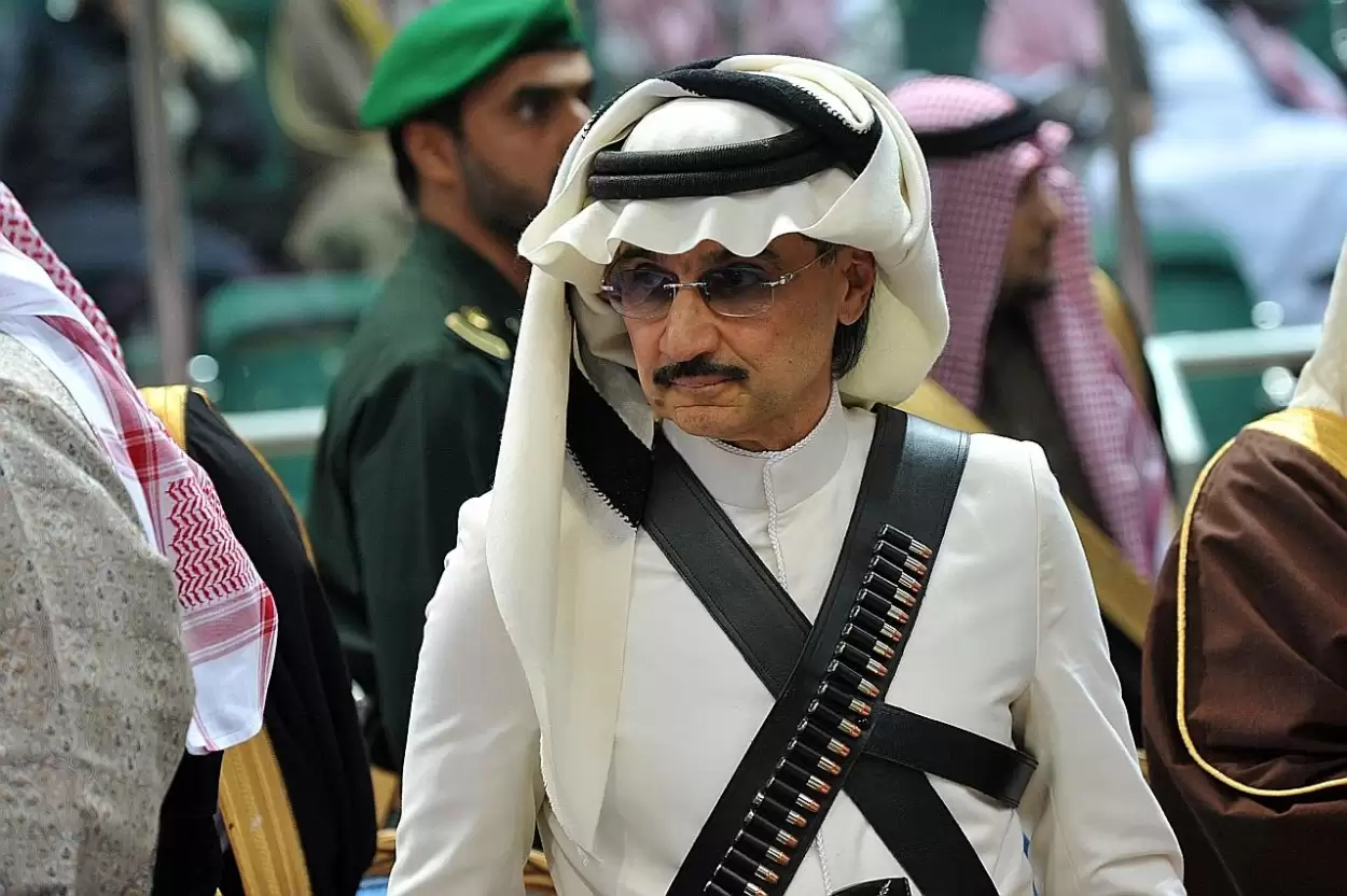 سعودي يتمكن من ازاحة الوليد بن طلال من عرش أثرى شخص في السعودية!