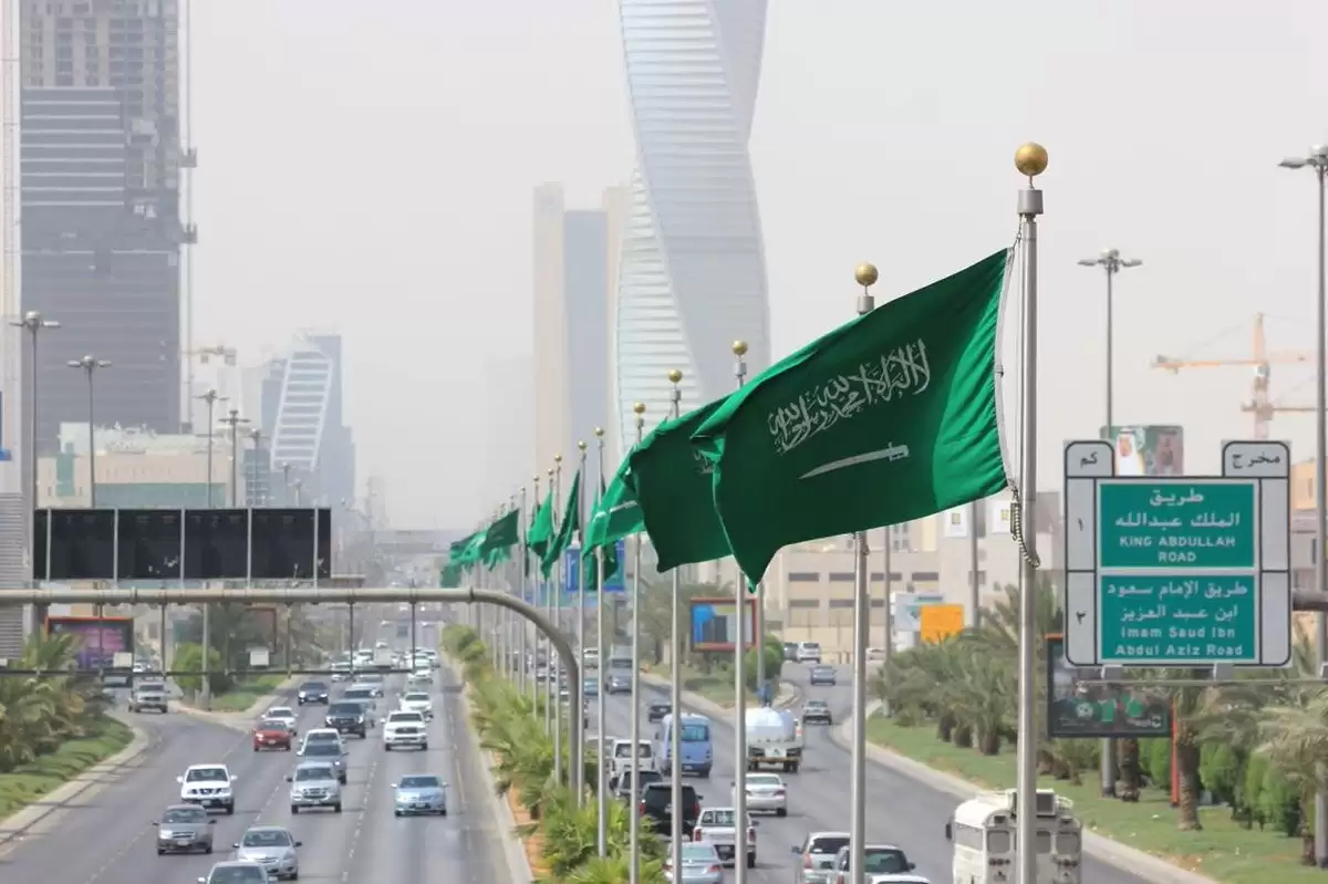 إلغاء سعودة مهن جديدة في السعودية  والمغتربين يحصلون على مكرمة ملكية 