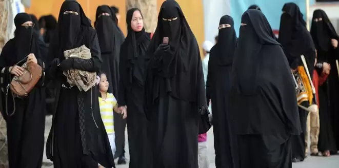 شيخ سعودي يصدر فتوى بجوز ممارسة هذا الفعل الصادم مع النساء المطلقات !!